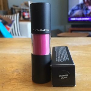 MAC Versicolour Stain in Ceaseless Energy